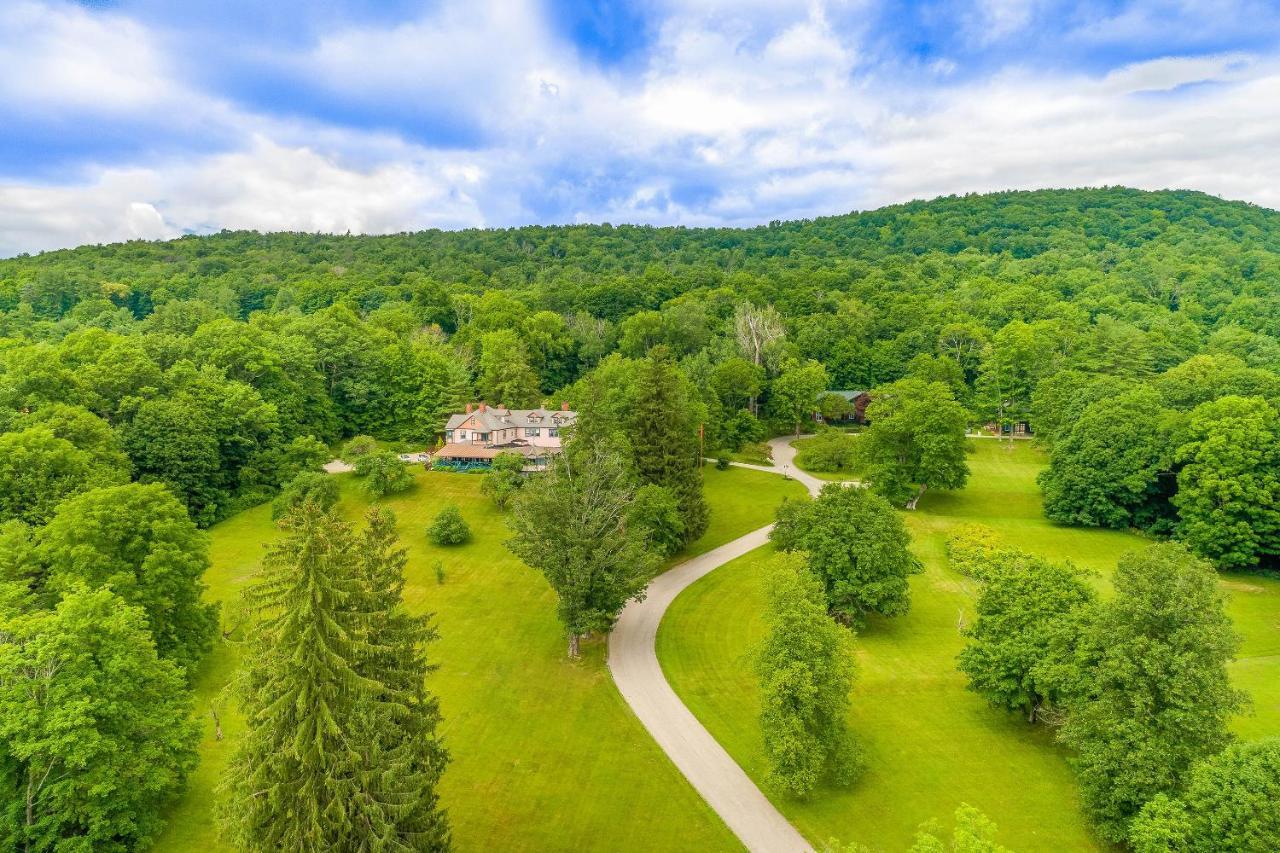 Apple Tree Inn Ленокс Экстерьер фото