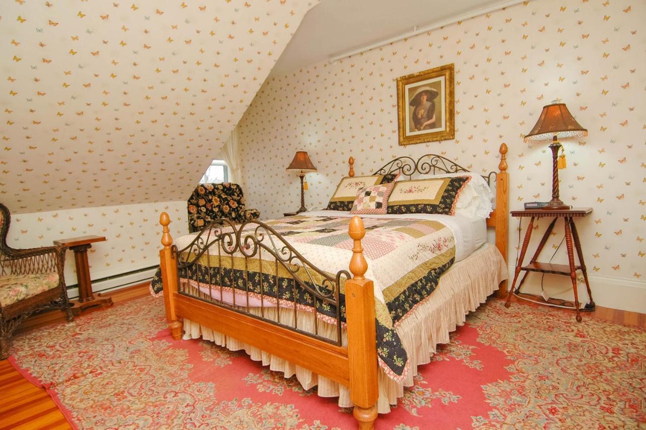 Apple Tree Inn Ленокс Экстерьер фото