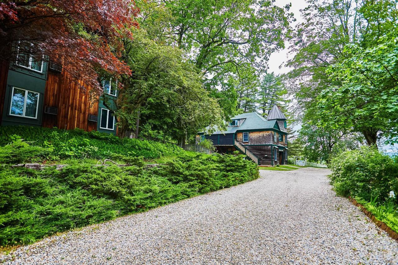 Apple Tree Inn Ленокс Экстерьер фото