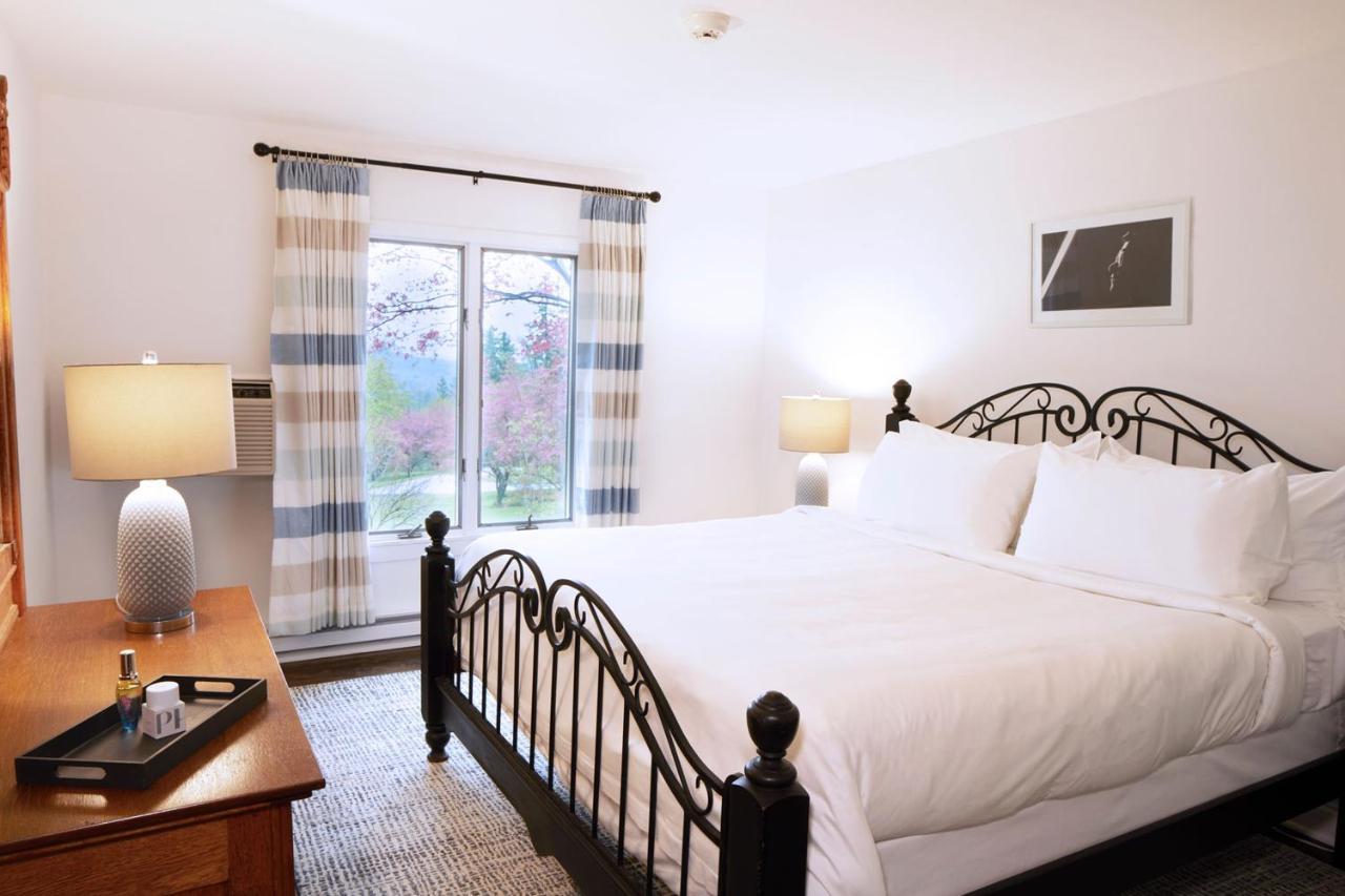 Apple Tree Inn Ленокс Экстерьер фото