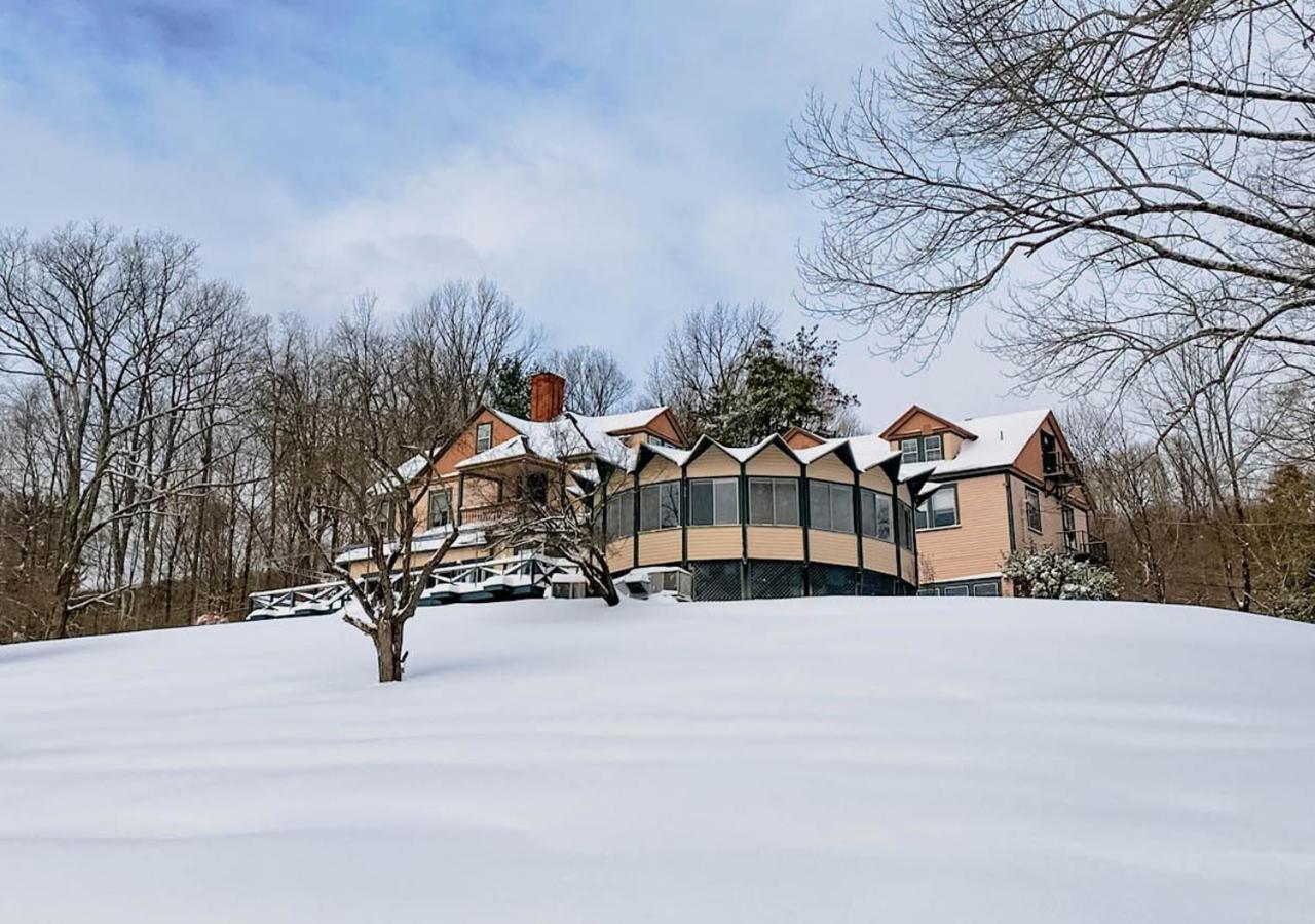 Apple Tree Inn Ленокс Экстерьер фото