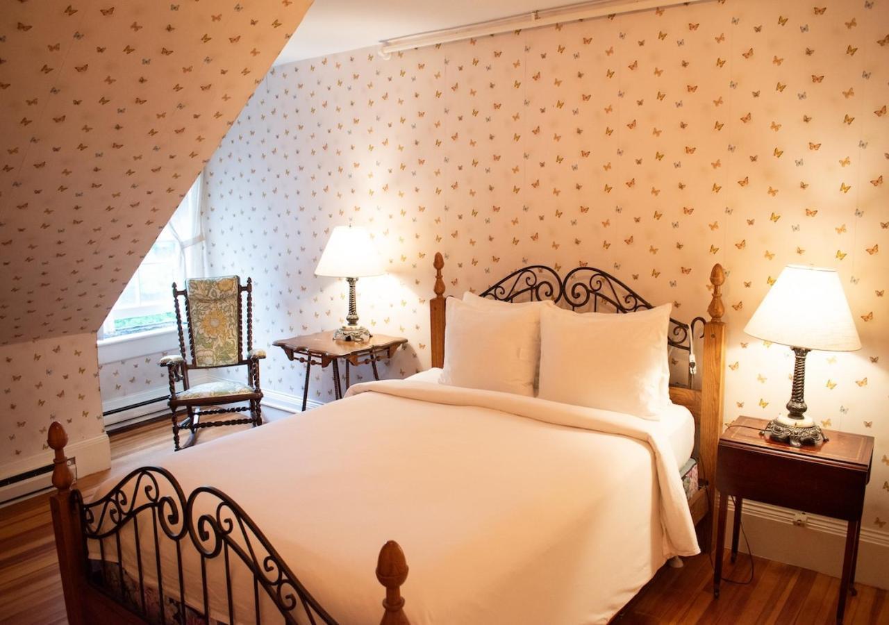 Apple Tree Inn Ленокс Экстерьер фото