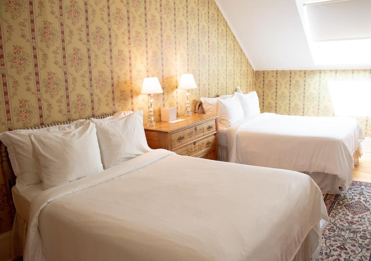 Apple Tree Inn Ленокс Экстерьер фото