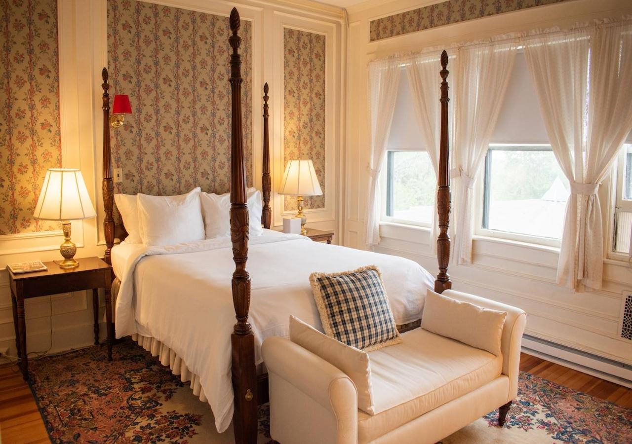 Apple Tree Inn Ленокс Экстерьер фото